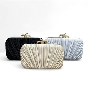 Sac de soirée plissé simple de style européen et américain, couleur unie, sac pliable, sac bandoulière polyvalent, pochette pour femme - Product Image 1