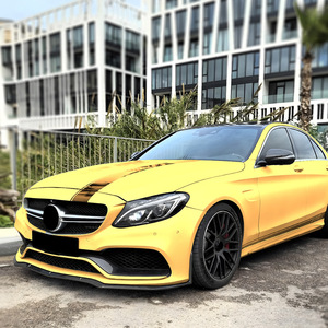 Divisor Delantero para Mercedes-Benz Clase C W205 S205 C63 2015-2022 AMG, Modificación del Parachoques Delantero, Textura de Fibra de Carbono Negro Piano - Product Image 1