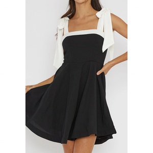 Vestido Mini Casual de Vacaciones con Escote Cuadrado, Sin Tirantes, Diseño Abierto en la Espalda, Estilo Sexy y Envolvente en el Pecho - Product Image 1