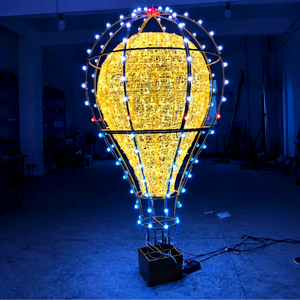 Sculpture lumineuse 3D en forme de montgolfière de Noël pour les décorations extérieures de fêtes et la décoration paysagère saisonnière - Product Image 1