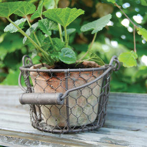 AT09 cestino in filo metallico con manico rotondo con vaso <span class=keywords><strong>di</strong></span> TerraCotta vasi da fiori in cesto <span class=keywords><strong>di</strong></span> filo vasi <span class=keywords><strong>di</strong></span> <span class=keywords><strong>argilla</strong></span> da giardino per piante - Product Image 4