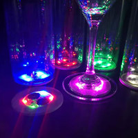 Sous-verres LED autocollants classiques pour la maison, la table, l'extérieur, les bars, les fêtes, le vin, la bière, les hôtels – Vente directe usine