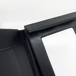 Porte-Comptes de Restaurant Personnalisé en Cuir PU Noir avec Éclairage LED - Product Image 5