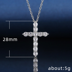 Collana con Ciondolo a Croce in Argento Placcato Rodio con Zirconia Cubica Taglio Brillante Rotondo 28mm Religiosa Cristiana Unisex per Uso Quotidiano - Product Image 1