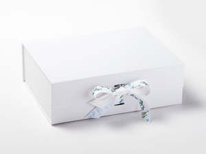 Luxury Foldable Magnetic <strong>Folding</strong> Cardboard Shopping Gift Packaging Paper <strong>Box</strong> With Ribbon Recycle <strong>Folding</strong> Paper Gift <strong>Box</strong>