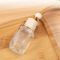 Nouveau 10ml Carré Rectangle Verre En Bois Cap Suspendu Voiture Parfum Parfum Bouteille Désodorisant Parfum Voiture Diffuseur Bouteille
