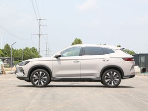 BYD Song PLUS DMI 2025 Édition Haut de Gamme 160KM Pratiquement Neuf Kilométrage 2000-12000km en Bon État Hybride Rechargeable - Product Image 2