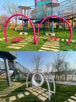 Plateforme d'escalade en filet de corde arc-en-ciel multicouche pour parc communautaire et aire de jeux, Fournisseur fabricant