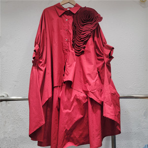 2025 estiva all'ingrosso nuova moda Casual irregolare manica <span class=keywords><strong>a</strong></span> <span class=keywords><strong>pipistrello</strong></span> camicia da donna fiore Stereo - Product Image 1