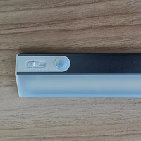 Luminaires LED Intérieurs Intelligents Rechargeables 1000mAh 6500K 105lm avec Capteur pour Cuisine et Salle de Bain, Design Moderne