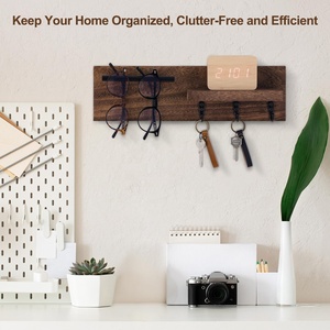 Venta al por mayor personalizado rústico Casa de Campo paredes de madera soporte de correo ganchos para llaves decorar la entrada estante de madera para llaves - Product Image 5