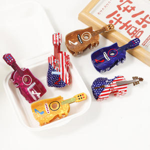 Pinzas <span class=keywords><strong>de</strong></span> pelo <span class=keywords><strong>de</strong></span> tiburón <span class=keywords><strong>de</strong></span> <span class=keywords><strong>guitarra</strong></span> coloridas personalizadas, accesorios para el cabello <span class=keywords><strong>de</strong></span> Color <span class=keywords><strong>de</strong></span> empalme <span class=keywords><strong>de</strong></span> PVC <span class=keywords><strong>de</strong></span> gran tamaño para mujeres - Product Image 2