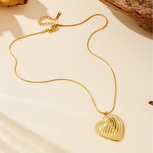 Серьги-сердечки <span class=keywords><strong>LYN</strong></span> в европейско-американском стиле, позолоченные 18-каратным золотом, из нержавеющей стали, легкий люкс, модный ювелирный набор для годовщины - Product Image 4