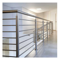 Rampe d'escalier verticale en acier inoxydable Ace Modern pour intérieur et extérieur