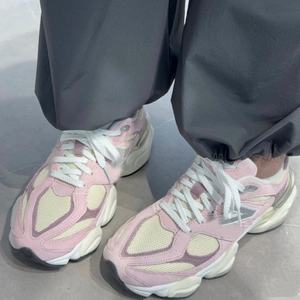 Zapatos de hombre de lujo con suela gruesa para mayor comodidad, zapatos deportivos rosas a la moda, zapatos de baloncesto versátiles de diseño personalizado, zapatos de mujer. - Product Image 2