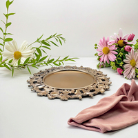 Assiettes de présentation classiques en plastique doré de 13 pouces à motif végétal pour la décoration de mariages et de fêtes, achat en gros direct usine