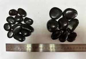 Pierre de jardinage décorative polie naturelle de forme arrondie blanche et noire à prix abordable, très demandée pour l'aménagement extérieur des parcs - Product Image 5