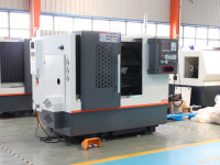 Tour CNC horizontal TCK46A 7,5 kW avec mandrin hydraulique de 8 pouces, tourelle servo, guidage linéaire et système de commande GSK
