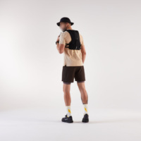 Gilet de course à pied avec hydratation, sangles de poitrine réglables, gilet d'hydratation pour la course à pied avec flacon souple de 500 ml, porte-téléphone