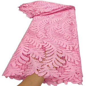 Lo último en tela de encaje de cordón de guipur africano de alta calidad, patrón de hojas de flores bordadas suaves para vestidos de novia de boda - Product Image 2