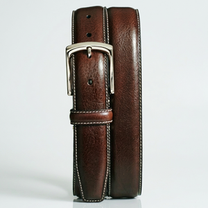 Ceinture en cuir de luxe avec boucle au design intemporel, fabricant OEM de Divine International - Product Image 1