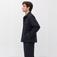 Veste pour homme coupe décontractée, boutonnée, avec col rabattable, poche poitrine à rabat et poches latérales, style utilitaire