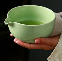 Bol à matcha en céramique avec bec verseur, fait main, fouet à thé vert japonais, tasse traditionnelle Chawan pour cérémonie et usage quotidien