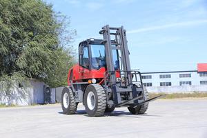 5 tonnes diesel tout-terrain <span class=keywords><strong>chariot</strong></span> élévateur 4WD modèle 5 tonnes poids en ordre de marche Chine fournisseur <span class=keywords><strong>prix</strong></span> produit <span class=keywords><strong>chariot</strong></span> élévateur à Combustion interne - Product Image 4