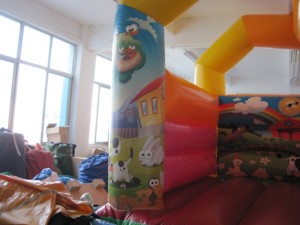 บ้านลมเป่าลมขนาด 13 ฟุต ทำจากวัสดุ PVC สำหรับเช่าเชิงพาณิชย์ - Product Image 4
