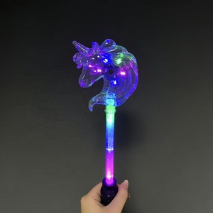 Varita de <span class=keywords><strong>Unicornio</strong></span> con Luces LED de Dibujos Animados para Niños, Plástico RGB con 3 Modos de Iluminación, Juguete Luminoso de Mano para Niños, Cosplay y Fiestas - Product Image 2