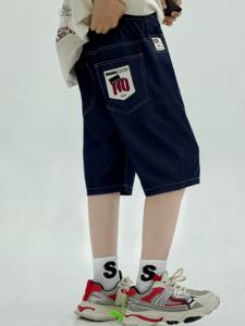 Short mi-long à taille élastique pour garçon-Jeans délavés solides pour l'été, les jeunes adolescents, les jeux d'extérieur confortables et décontractés - Product Image 2