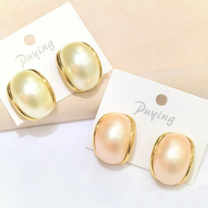 Boucles d'oreilles pendantes Fendy en argent avec bouton géométrique et perle, style mode - Product Image 5