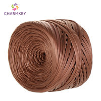 Fil fantaisie teint en polyester aspect cuir mat de 200g pour sacs fourre-tout tissés à la main