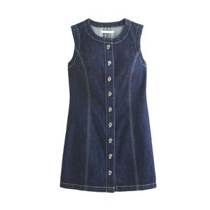 เดรสยีนส์มินิสั่งทำขายส่งสำหรับผู้หญิง แขนกุด ทรงเข้ารูป สไตล์วินเทจ - Product Image 4