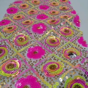 Robe en tissu doux en dentelle française Keqiao avec paillettes et cristaux - Product Image 5