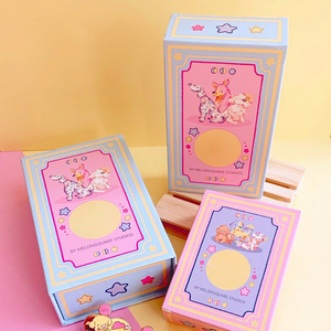 Jinete personalizado de fábrica para cartas de Tarot de oráculo dorado con guía, juego familiar duradero respetuoso con el medio ambiente - Product Image 1