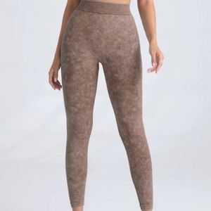 Mallas de yoga con estampado digital personalizado para mujer, mallas deportivas sin costuras para entrenamiento, pantalones para correr al aire libre - Product Image 4