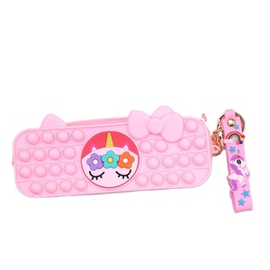 Estuche de Silicona Hengyao con Diseño de Burbujas Popit, Portalápices con Forma de Oruga, Bolsa con Cierre para Bolígrafos - Product Image 1