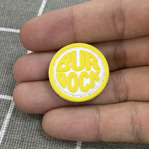 Iyi özel Logo şapka yamalar kabartmalı cırt cırt dikmek demir on silikon yumuşak 2D 3D kauçuk PVC yama giyim için - Product Image 3