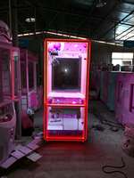 Machine de jeu de griffe d'arcade commerciale avec conception de grue de poupée de jouet de transparence et Machine de poupée de jeu d'amusement d'accepteur de facture