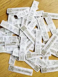 Étiquette textile UHF RFID lavable en lin RFID pour la gestion des vêtements uniformes de vêtements - Product Image 2