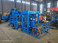 Ligne de production de machines automatiques de fabrication de briques en ciment QT4-25 en vente au Malawi