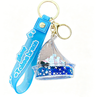 En gros, Pendentif porte-clés bateau à voile bleu à paillettes liquides, rempli d'huile, pour sac à dos, clés de voiture, cadeau