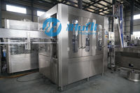Ligne de production automatique de mise en bouteille d'eau gazeuse 3 en 1