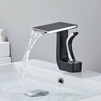 Nouveau design Mitigeur de lavabo cascade moderne en laiton massif noir et or, monocommande, à poser sur le comptoir