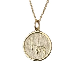 Delicado collar de rama de olivo de oro de 14K, colgante de olivo personalizado, collar de hoja de olivo, collar de hoja griega - Product Image 1