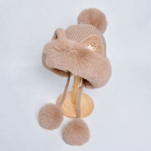 Bonnet d'hiver tricoté en fourrure épaisse et chaude pour femme, avec oreilles de chat et pompon, coupe-vent, idéal pour l'extérieur - Vente en gros - Product Image 4