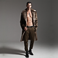 Vente en gros de trench-coat long et épais en fausse fourrure pour hommes à la mode pour l'hiver et les voyages
