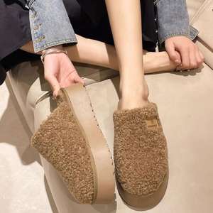 Nouvelles pantoufles d'hiver moelleuses personnalisées semelle épaisse pour femmes mode bout fermé chaussures antidérapantes résistantes pantoufles unisexes - Product Image 6