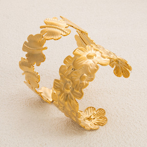 <b>Flower</b> Pattern 18K Gold Plated Stainless Steel <b>Bracelet</b> for Women Party Jewelry Yiwu Origin - Product Image 2